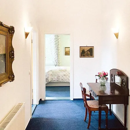 Schloss Hotel *